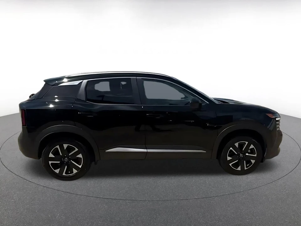 2026 Nissan Kicks - Image 16 of 31