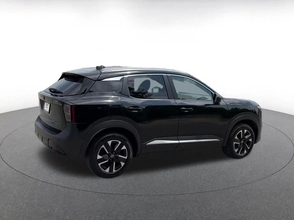 2026 Nissan Kicks - Image 16 of 31