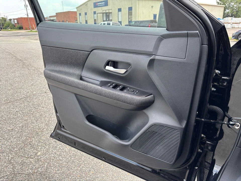 2026 Nissan Kicks - Image 20 of 31