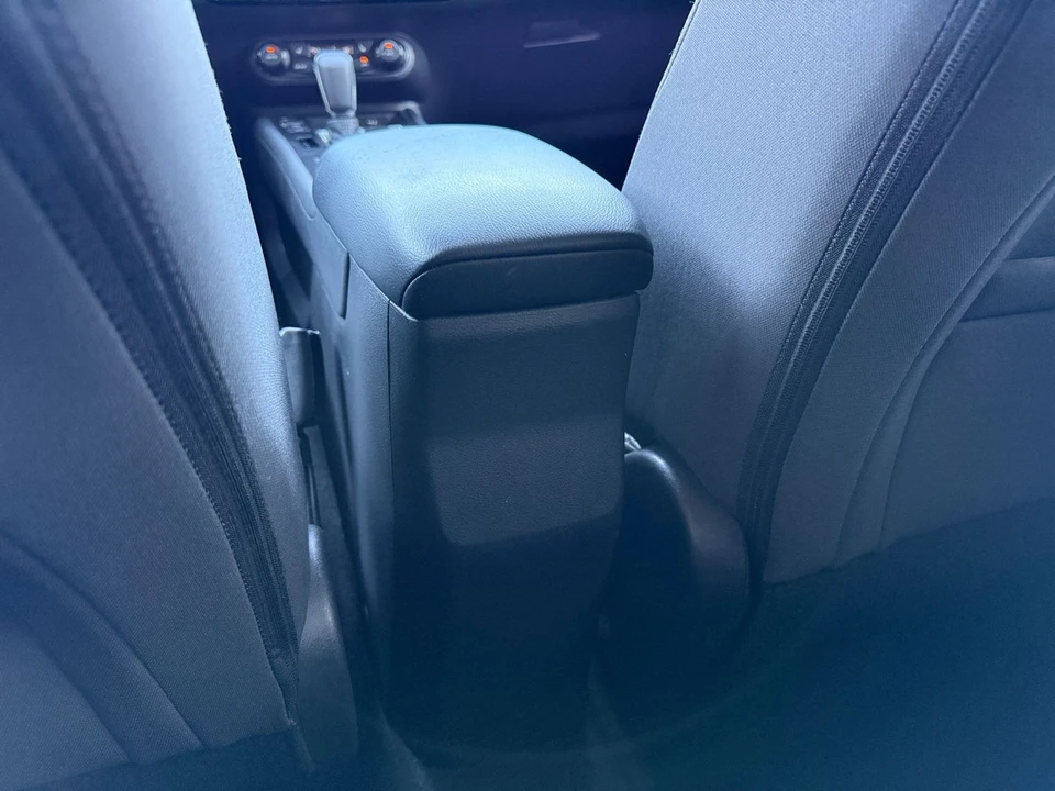 2026 Nissan Kicks - Image 24 of 31