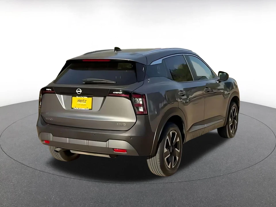 2026 Nissan Kicks - Image 15 of 31