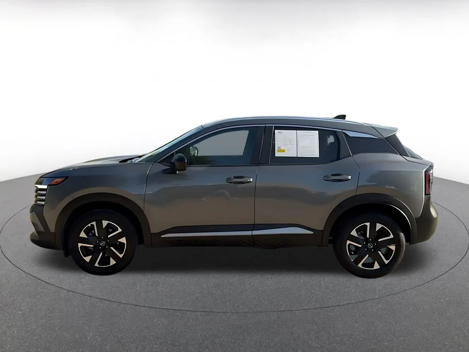 2026 Nissan Kicks - Image 9 of 31