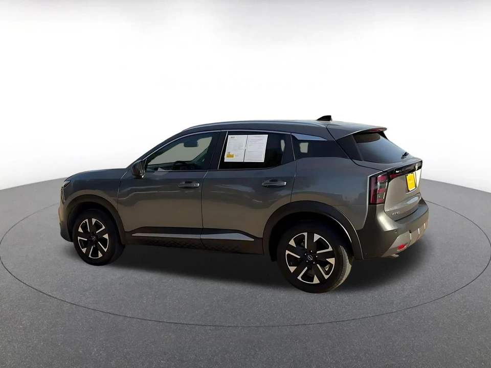 2026 Nissan Kicks - Image 11 of 31