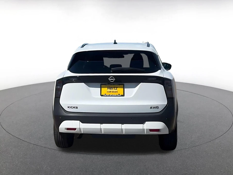 2026 Nissan Kicks - Image 14 of 31