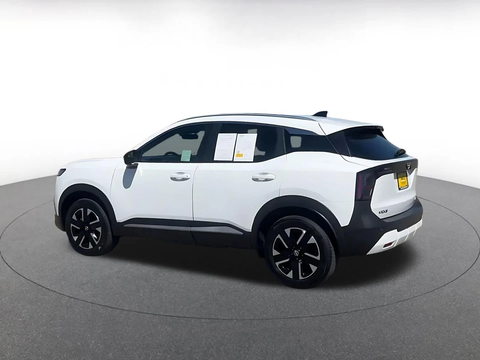 2026 Nissan Kicks - Image 12 of 31