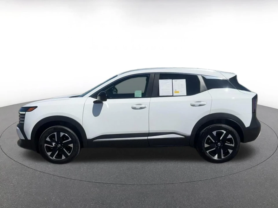 2026 Nissan Kicks - Image 11 of 31