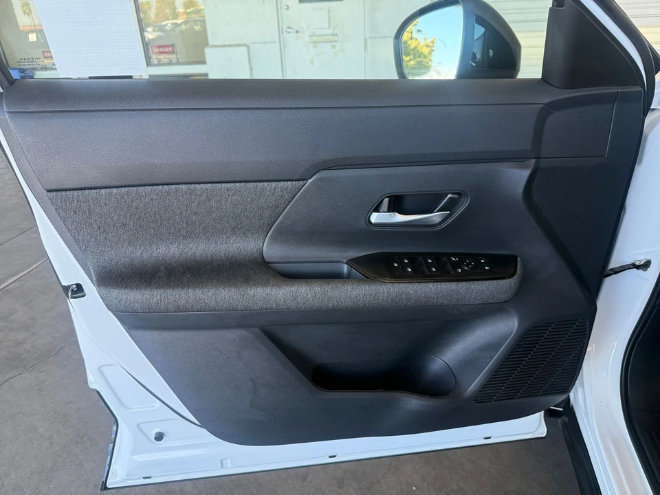 2026 Nissan Kicks - Image 20 of 31