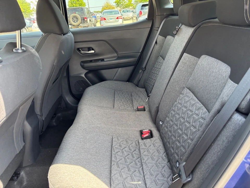 2026 Nissan Kicks - Image 24 of 31