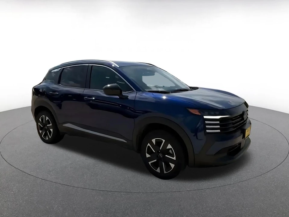 2026 Nissan Kicks - Image 2 of 31