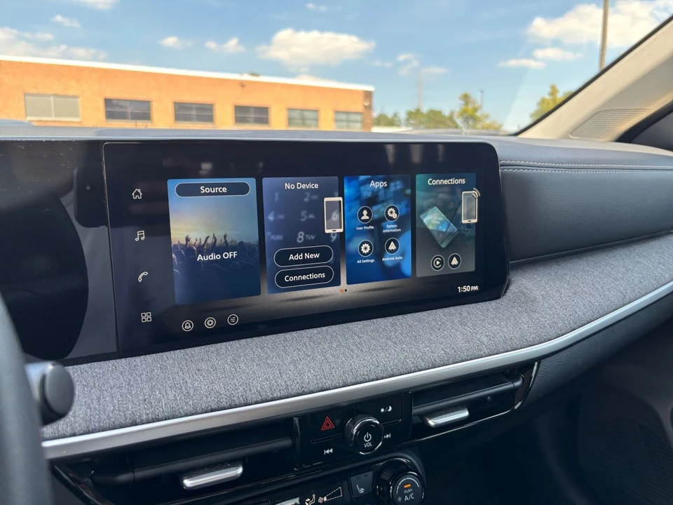 2026 Nissan Kicks - Image 21 of 31