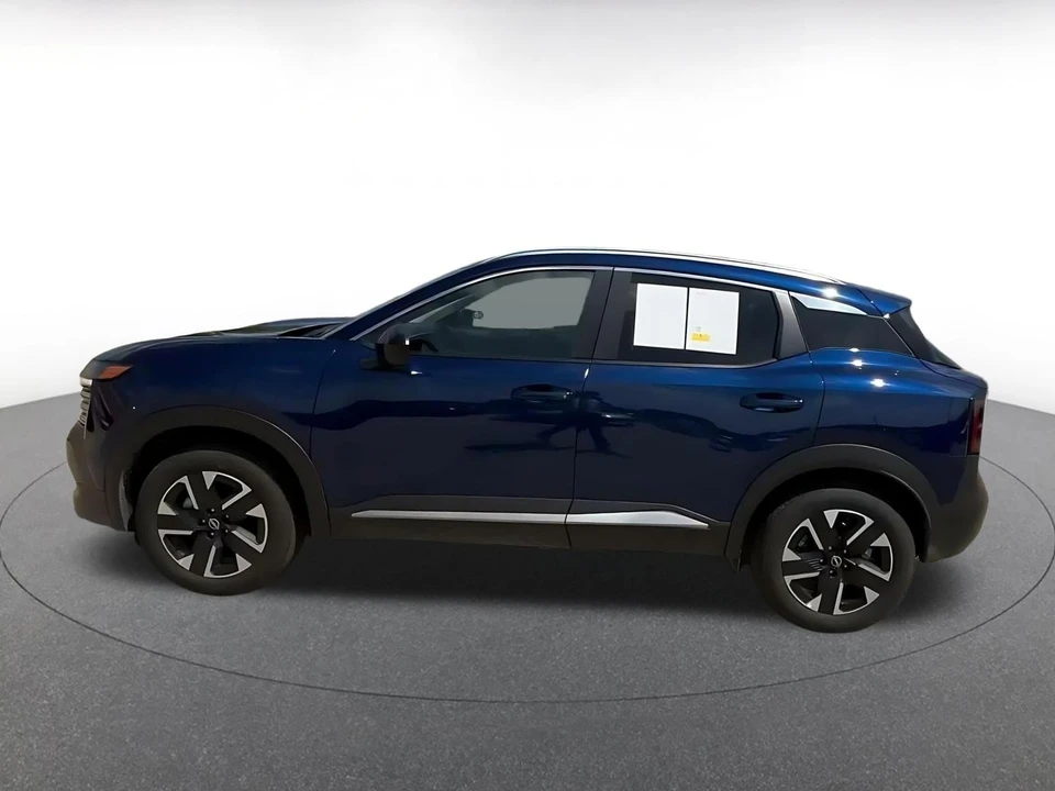 2026 Nissan Kicks - Image 11 of 31
