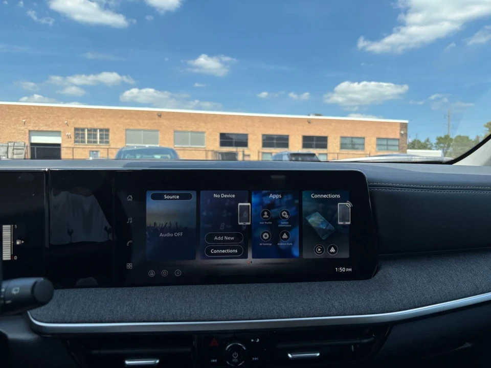 2026 Nissan Kicks - Image 18 of 31