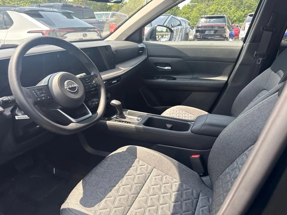 2026 Nissan Kicks - Image 3 of 5