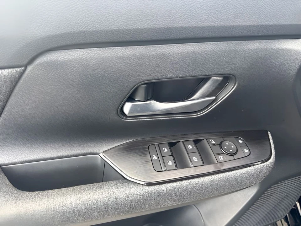 2026 Nissan Kicks - Image 19 of 25
