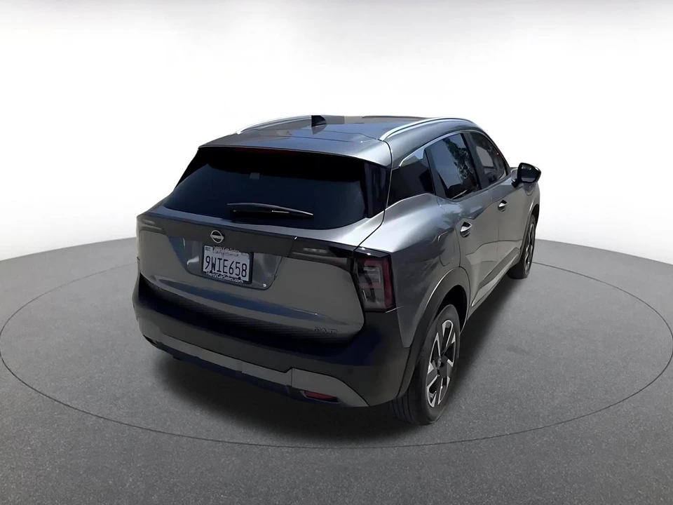 2026 Nissan Kicks - Image 16 of 31