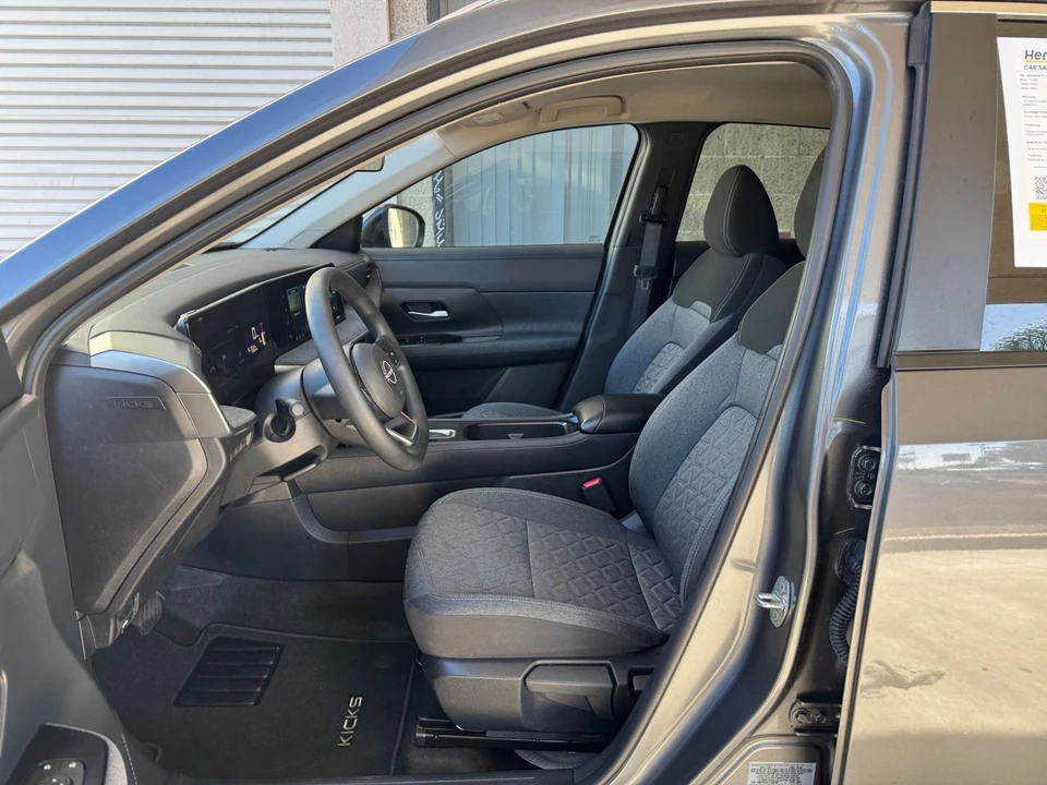 2026 Nissan Kicks - Image 27 of 31