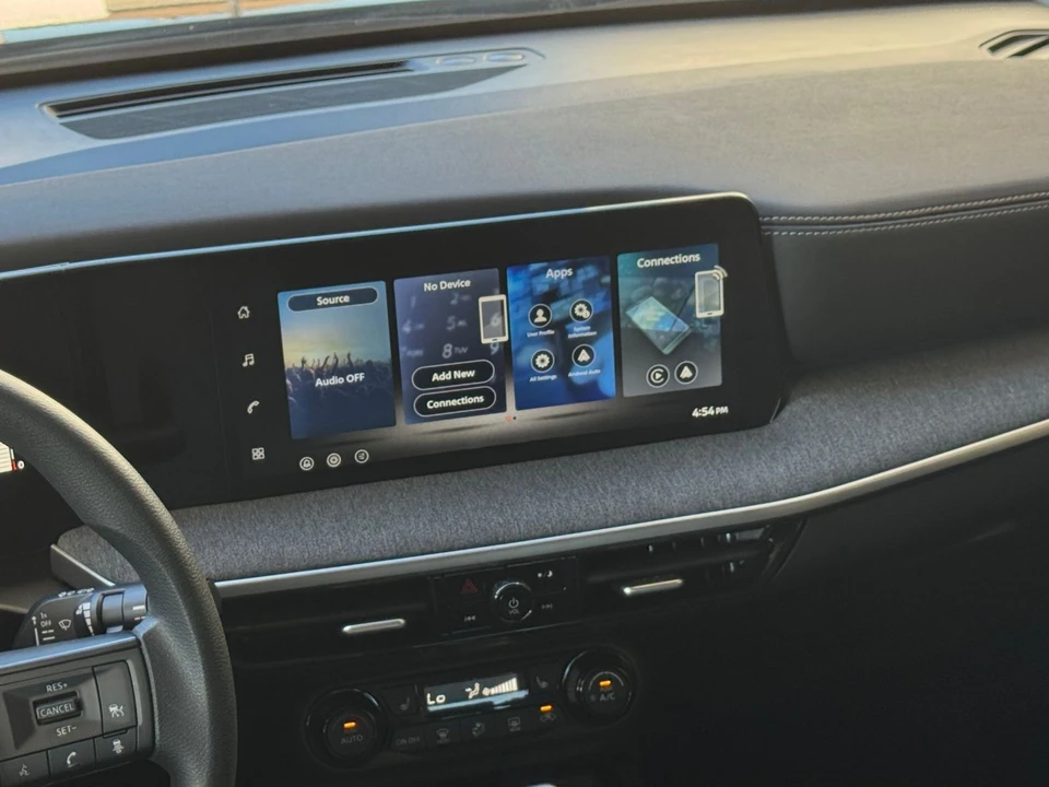 2026 Nissan Kicks - Image 19 of 31