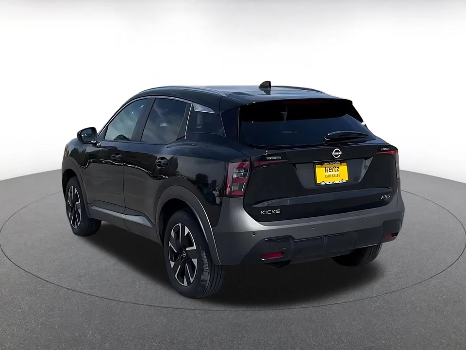 2026 Nissan Kicks - Image 12 of 31