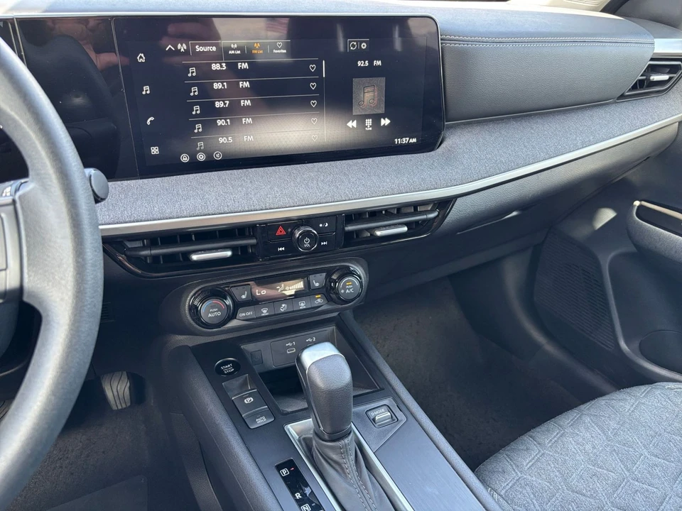 2026 Nissan Kicks - Image 18 of 31