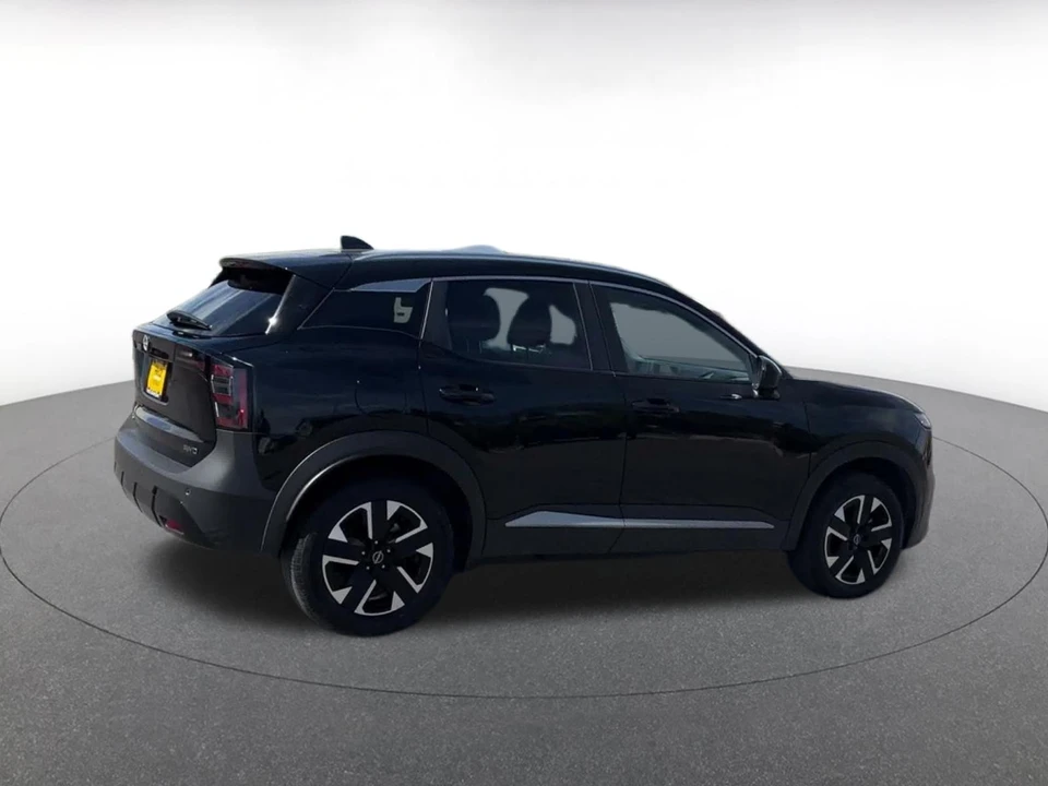 2026 Nissan Kicks - Image 16 of 31
