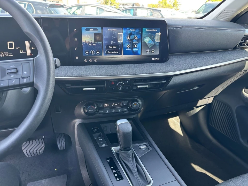 2026 Nissan Kicks - Image 18 of 31