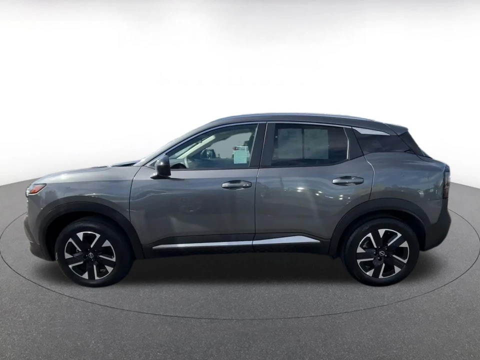 2026 Nissan Kicks - Image 9 of 31