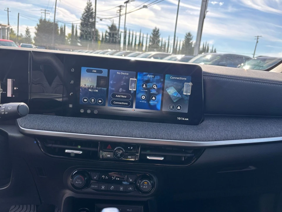 2026 Nissan Kicks - Image 21 of 31
