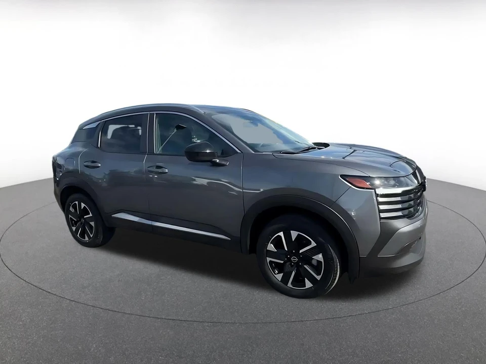 2026 Nissan Kicks - Image 2 of 31