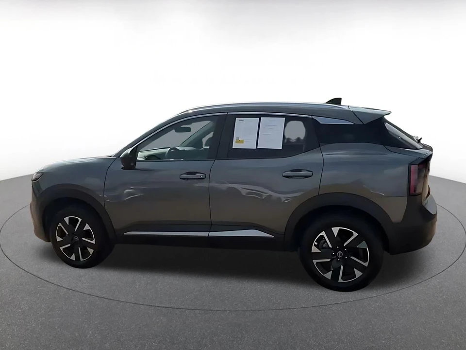 2026 Nissan Kicks - Image 11 of 31