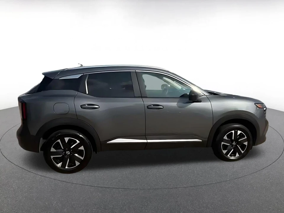 2026 Nissan Kicks - Image 17 of 31