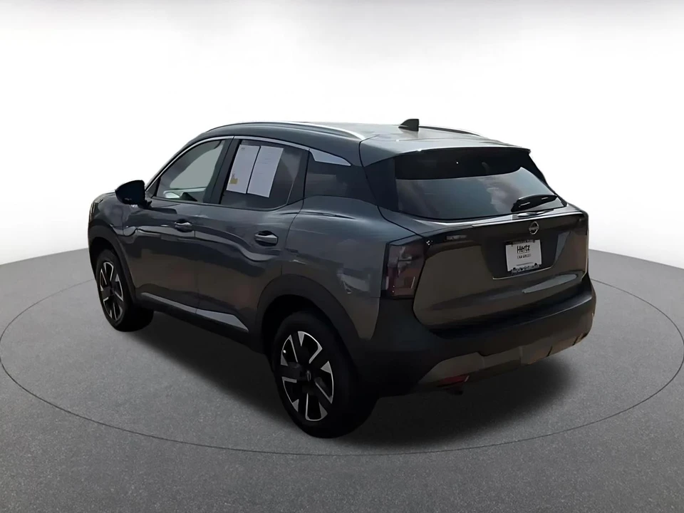 2026 Nissan Kicks - Image 12 of 31