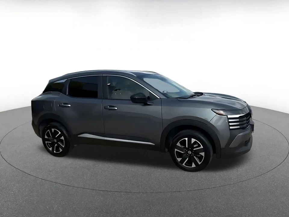 2026 Nissan Kicks - Image 2 of 31