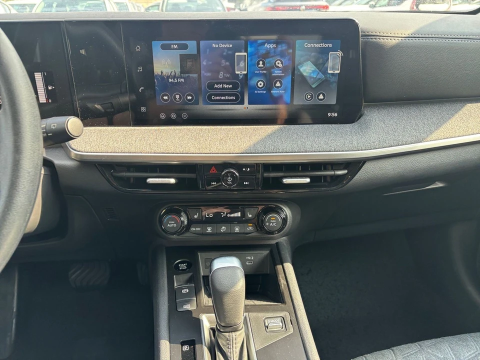 2026 Nissan Kicks - Image 18 of 31