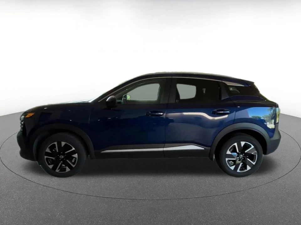2026 Nissan Kicks - Image 9 of 31