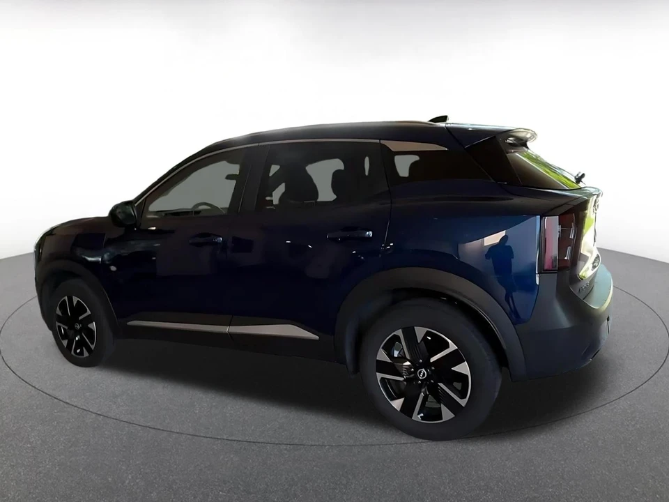 2026 Nissan Kicks - Image 11 of 31
