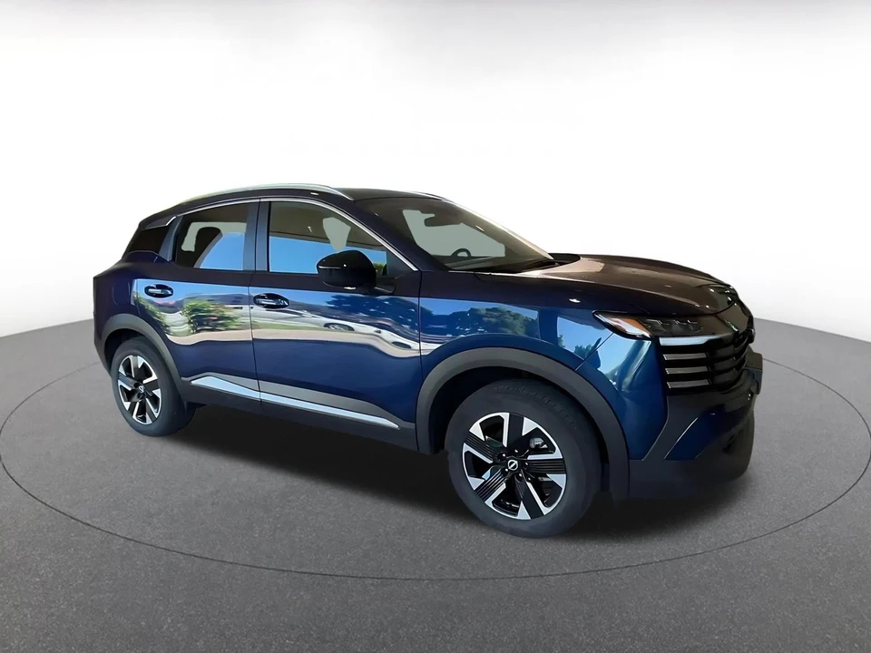 2026 Nissan Kicks - Image 2 of 31
