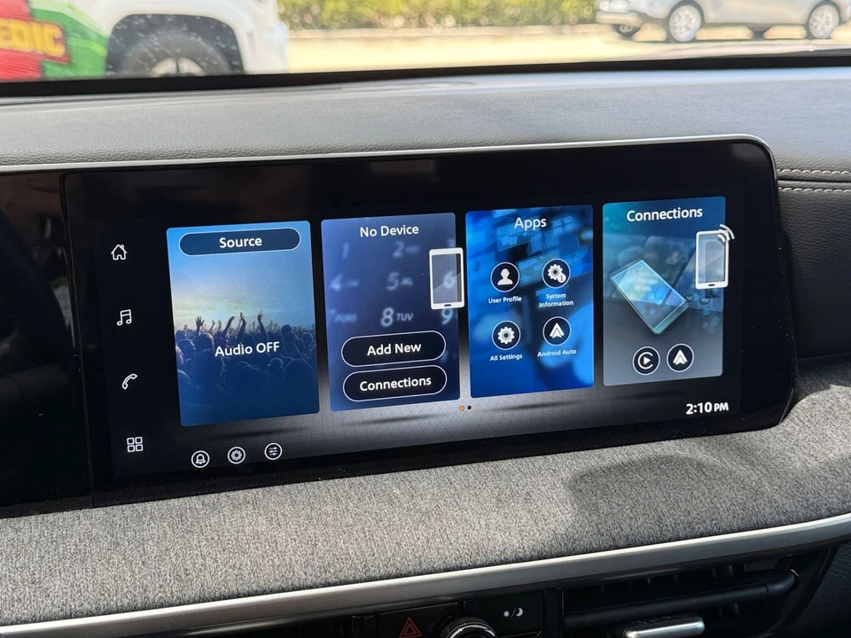 2026 Nissan Kicks - Image 21 of 31