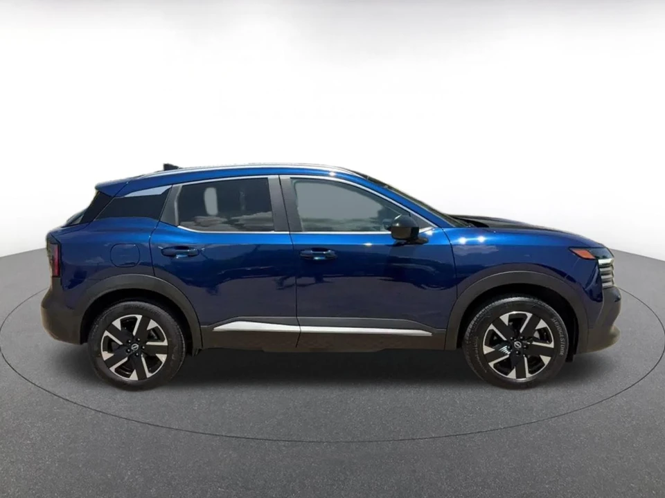 2026 Nissan Kicks - Image 17 of 31