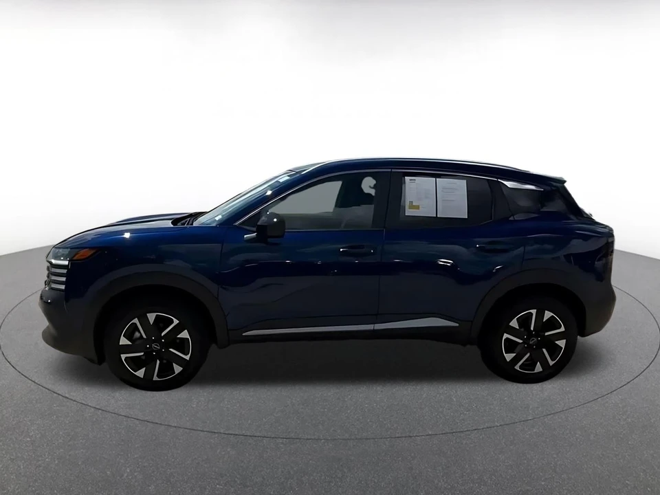 2026 Nissan Kicks - Image 9 of 31