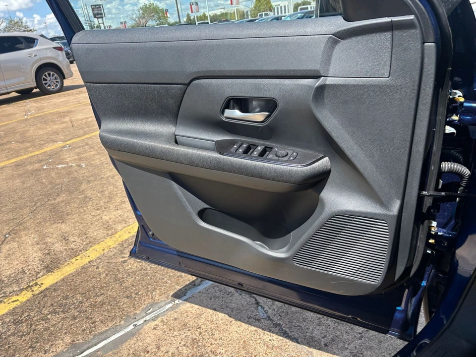 2026 Nissan Kicks - Image 20 of 31