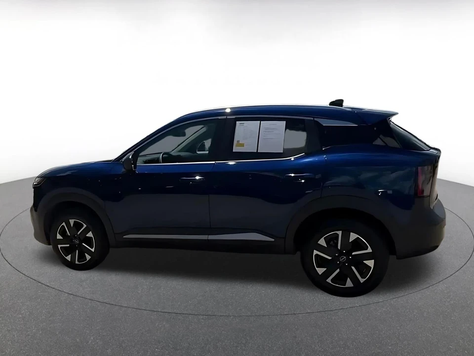 2026 Nissan Kicks - Image 11 of 31