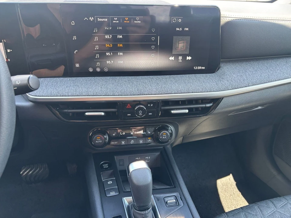 2026 Nissan Kicks - Image 18 of 31