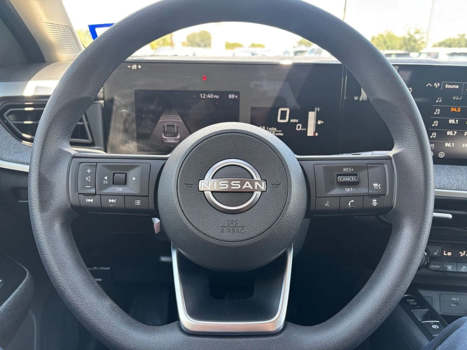 2026 Nissan Kicks - Image 28 of 31
