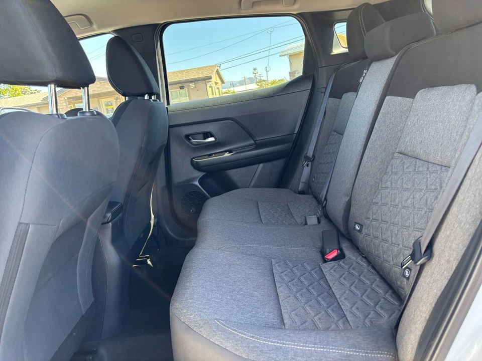 2026 Nissan Kicks - Image 27 of 31