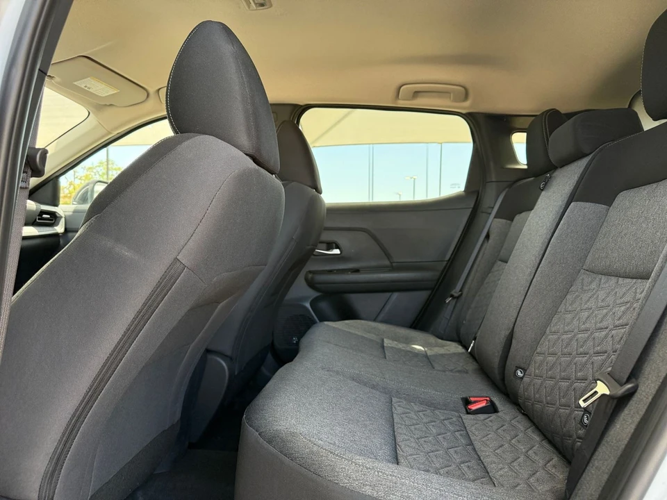 2026 Nissan Kicks - Image 27 of 31