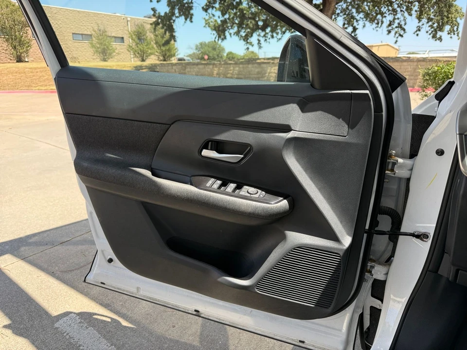 2026 Nissan Kicks - Image 20 of 31