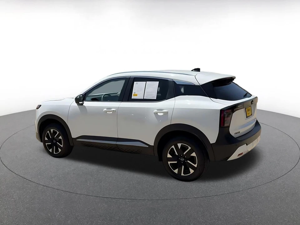 2026 Nissan Kicks - Image 12 of 31