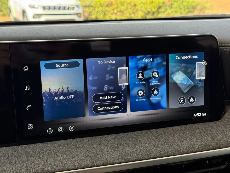 2026 Nissan Kicks - Image 21 of 31