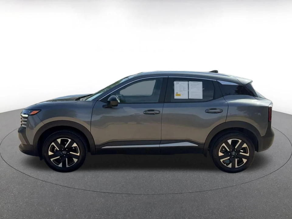 2026 Nissan Kicks - Image 9 of 31