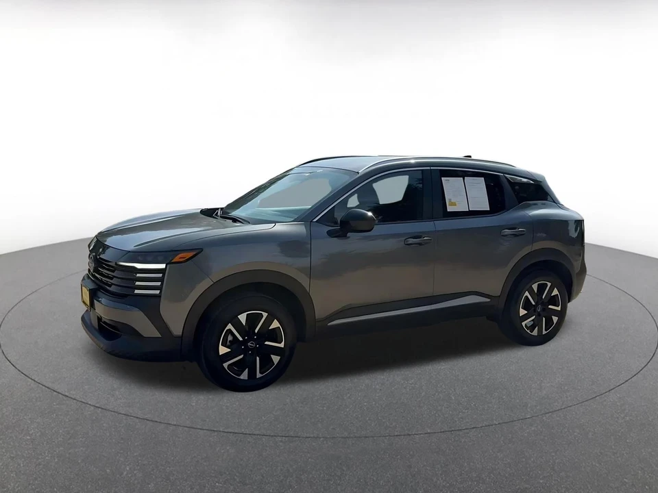 2026 Nissan Kicks - Image 8 of 31